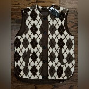 NWT Blank NYC Brown and Cream Argyle Sherpa Vest.  Size M.